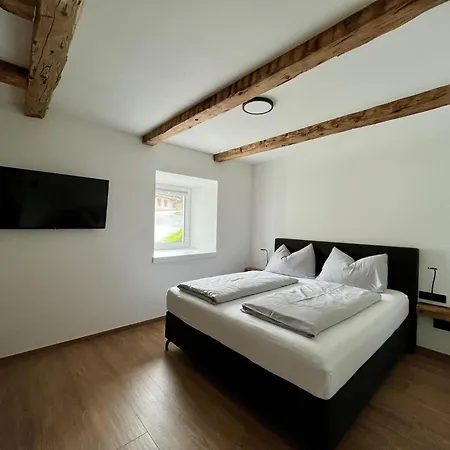 아파트 In Near Slopes