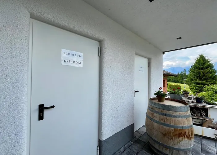 아파트 In Near Slopes *